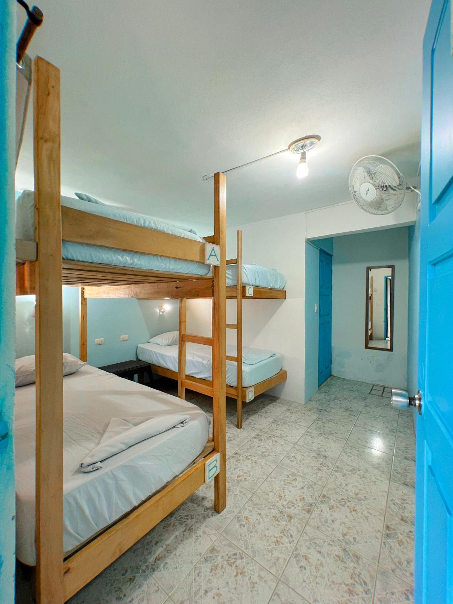 Bed 8-Bed Dormitory Room